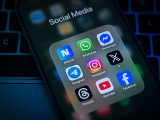 thumbnail - Prohibición Redes Sociales