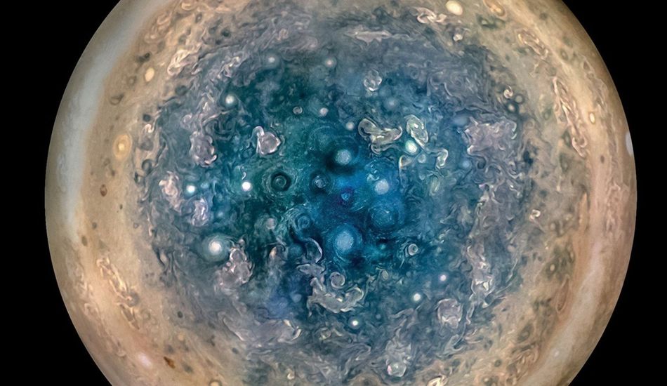 Ondas de Plasma de Júpiter