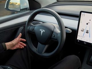 thumbnail - Robotaxi Tesla